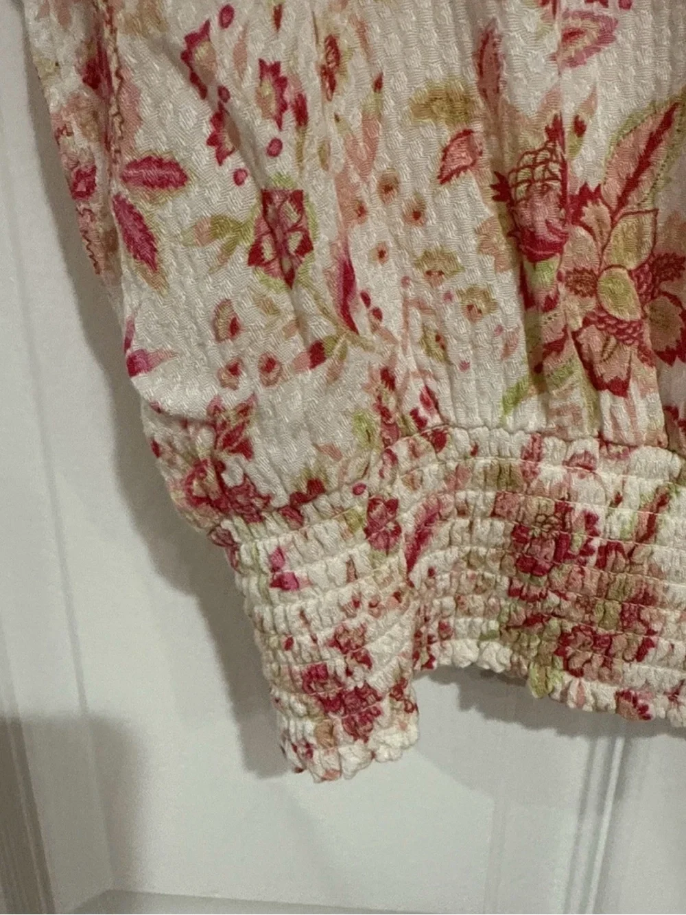 Rose + Olive Women's MED Short Sleeve Peasant Crop Top Ivory Multi Floral